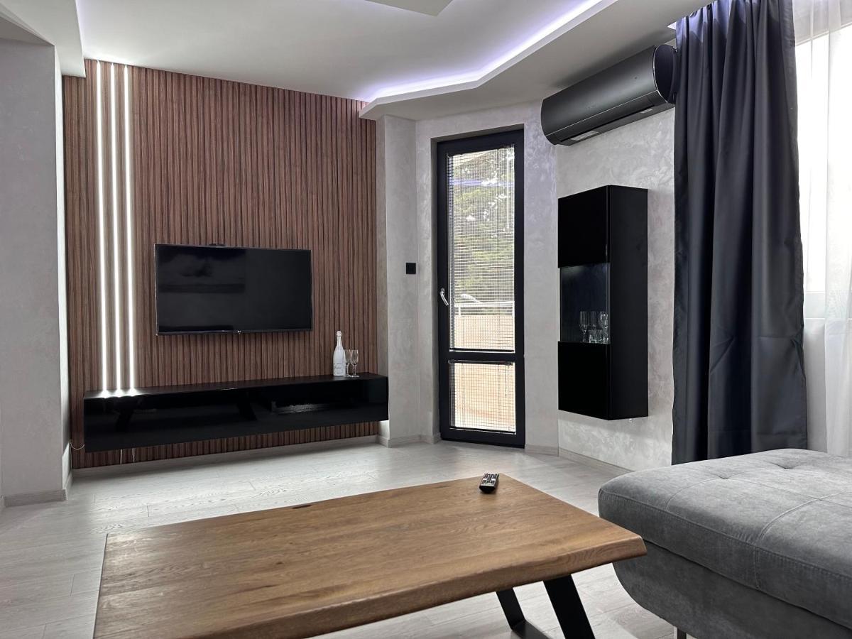 Елегантен Двустаен Апартамент Four Seasons Burgas Exterior photo